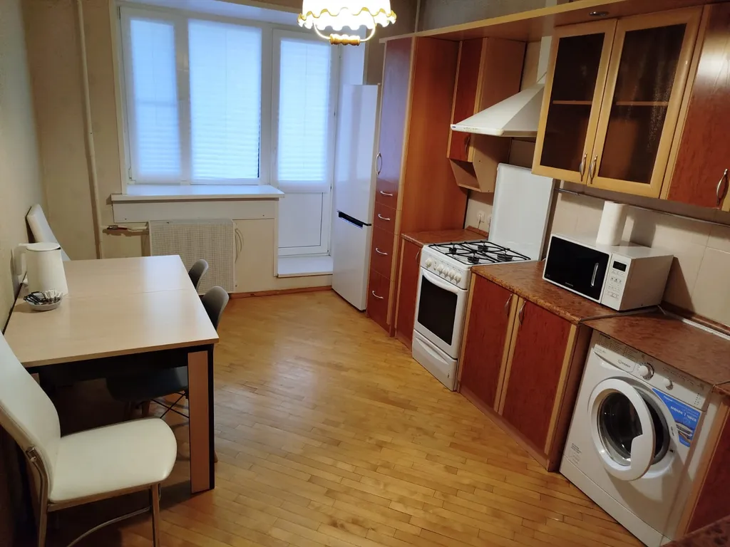 Вместительная квартира на театральной площади