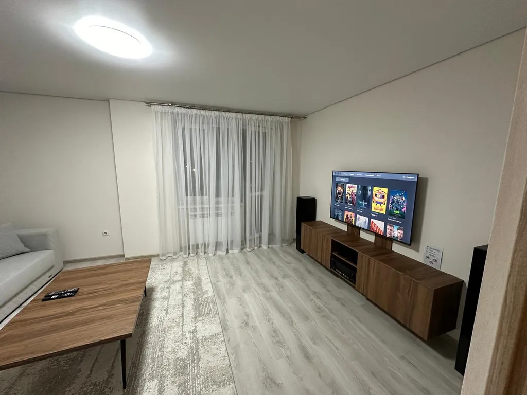 Просторная 3-комнатная квартира в тихом районе Горный