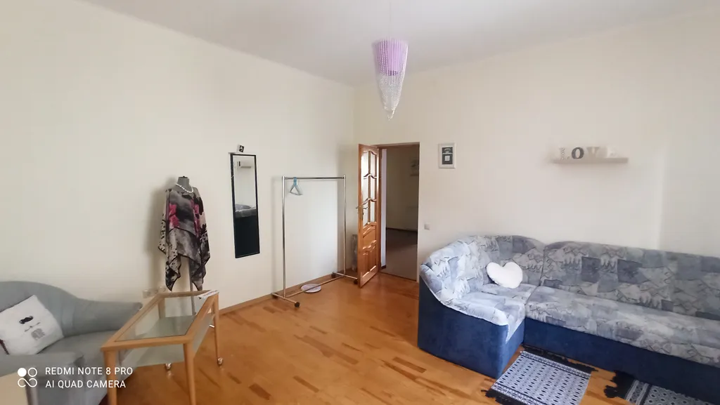 Квартира отдельная на первом этаже частного дома