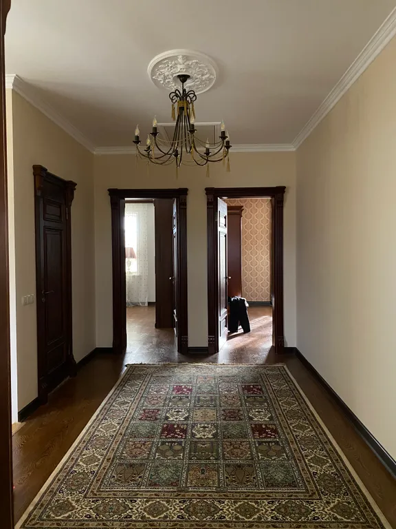 Коттедж с бассейном у Каспия