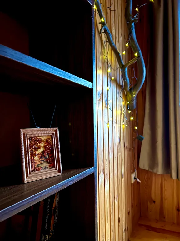 Большой коттедж с камином Гнездо