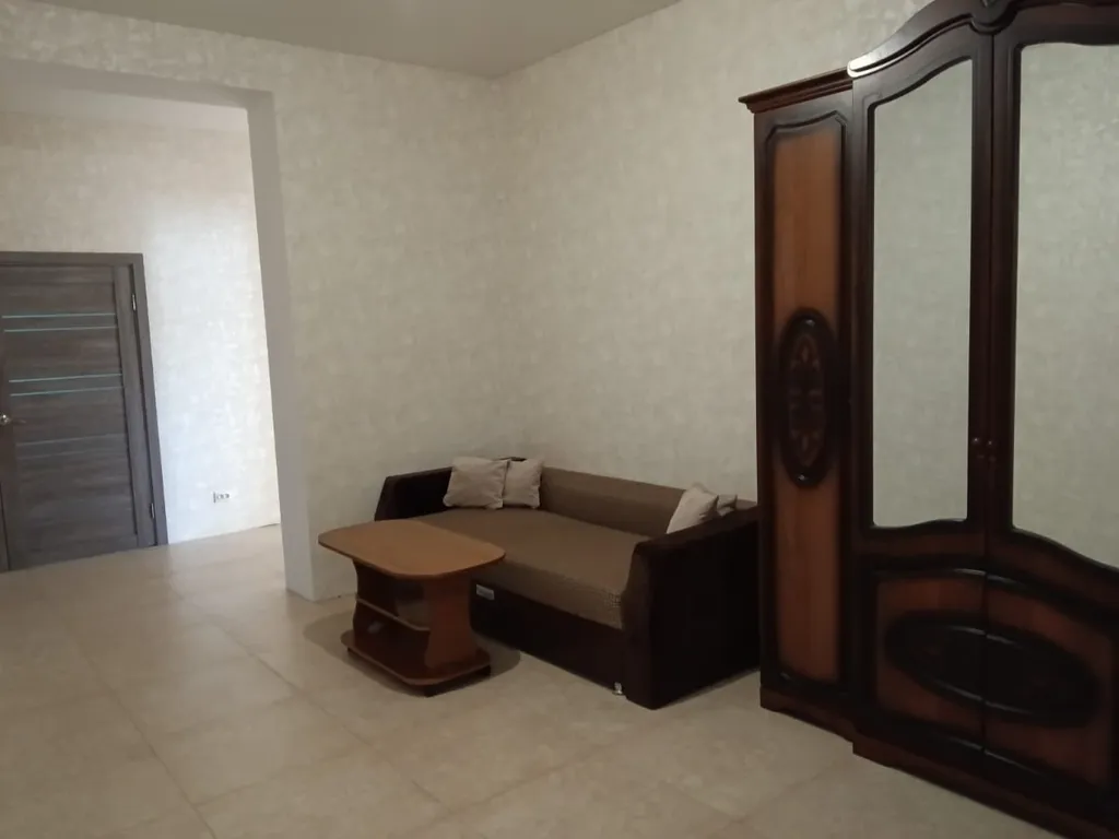 Часть дома,индивидуальное отопление, новый ремонт (дет.принадлежности)