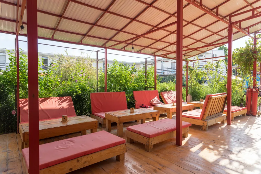 Семейный 2-комнатный с террасой и мини-кухней