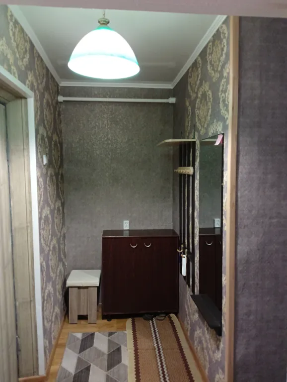 Чистая квартира с новым ремонтом рядом с ТЦ Космос