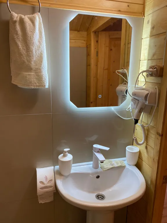 Коттедж Уютный коттедж у моря — Сухум