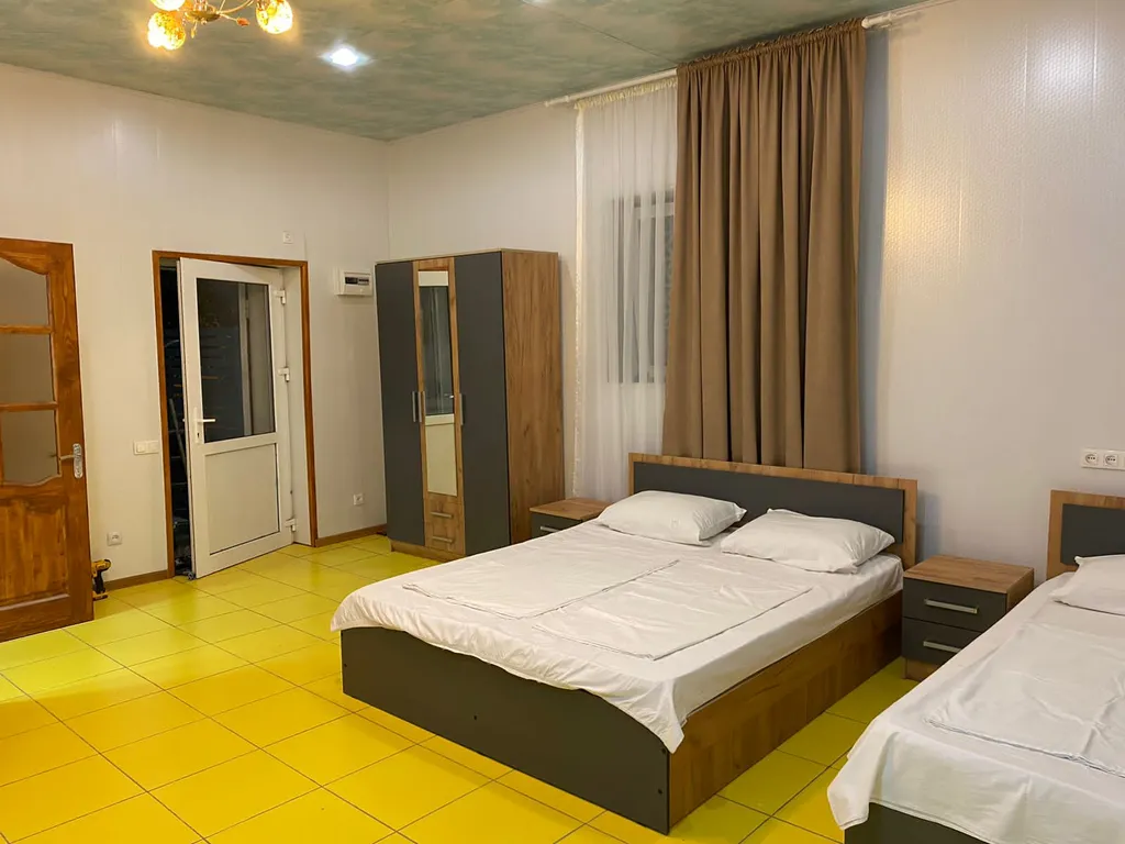 Коттедж Дом с двориком у моря — Гагра