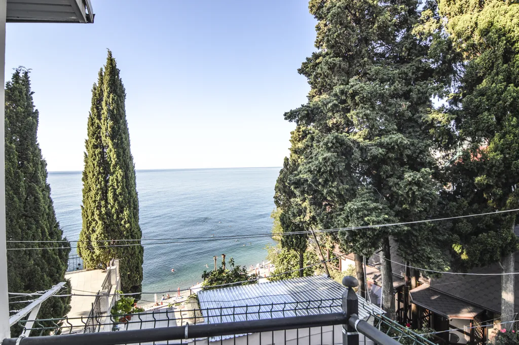 Квартира у моря в центре города — аренда посуточно в Ялта