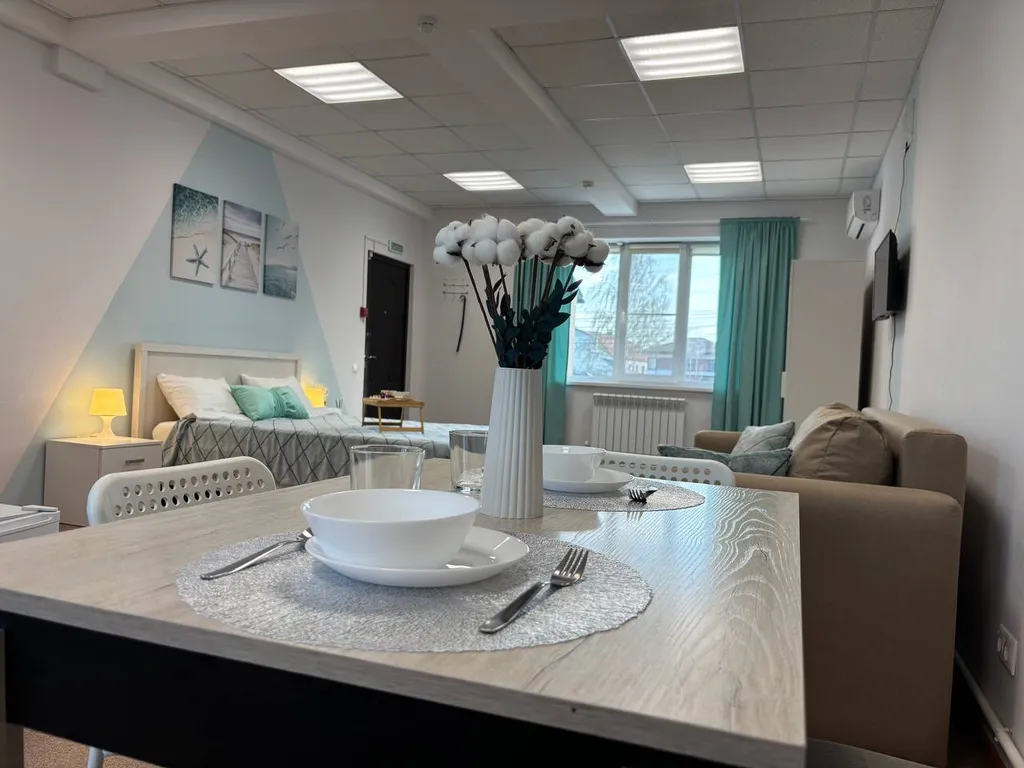 Уютная студия с личной бесплатной парковкой, рядом с гребным каналом