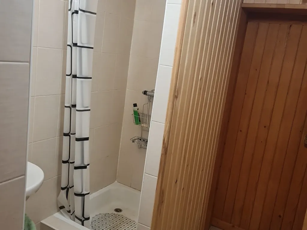 Дом с баней на берегу озера