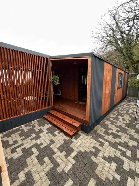 Коттедж с бассейном и сауной — аренда посуточно в Лермонтово