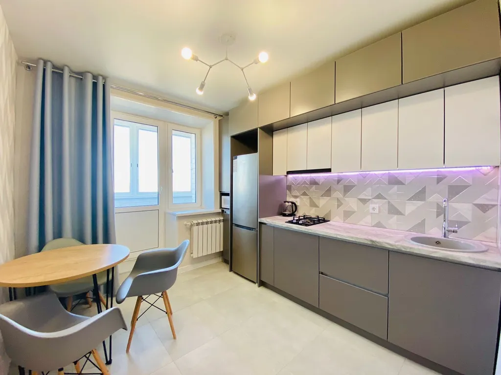 Квартира с новым ремонтом рядом с дворцом спорта Антей