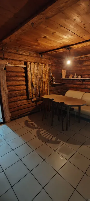 Дом на берегу реки