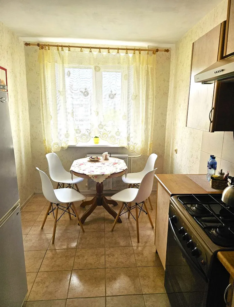 Кухня  10,8 м²