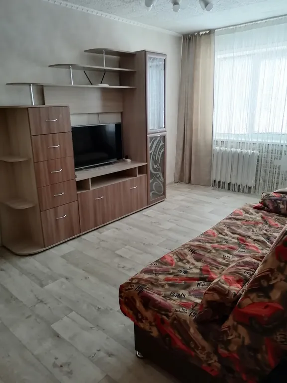 Уютная квартира в центре города — аренда посуточно в Ачинск