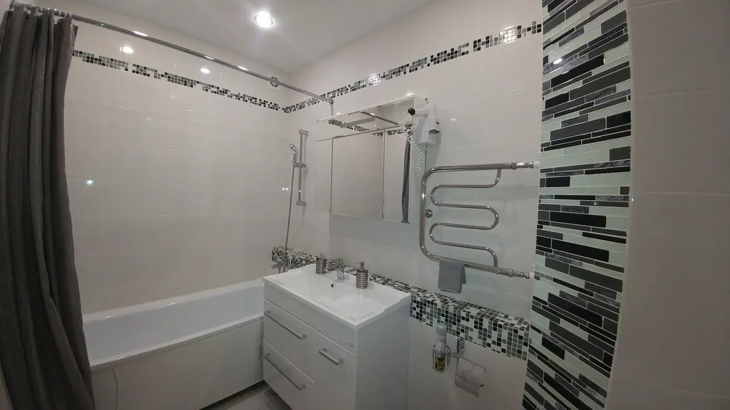 Новая, светлая студия в высотном доме