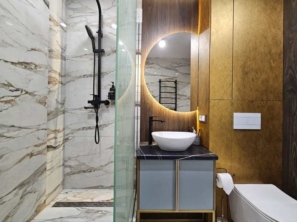 Уютная дизайнерская квартира с прекрасным видом из окна