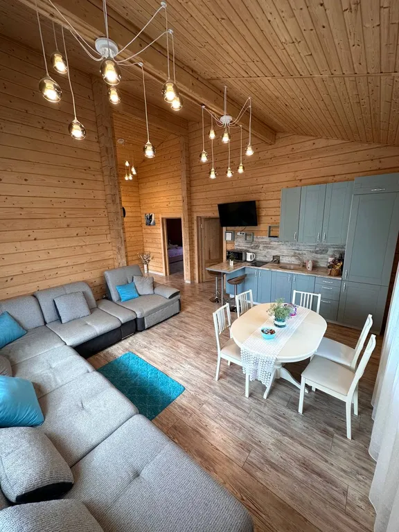 Уютный дом у моря