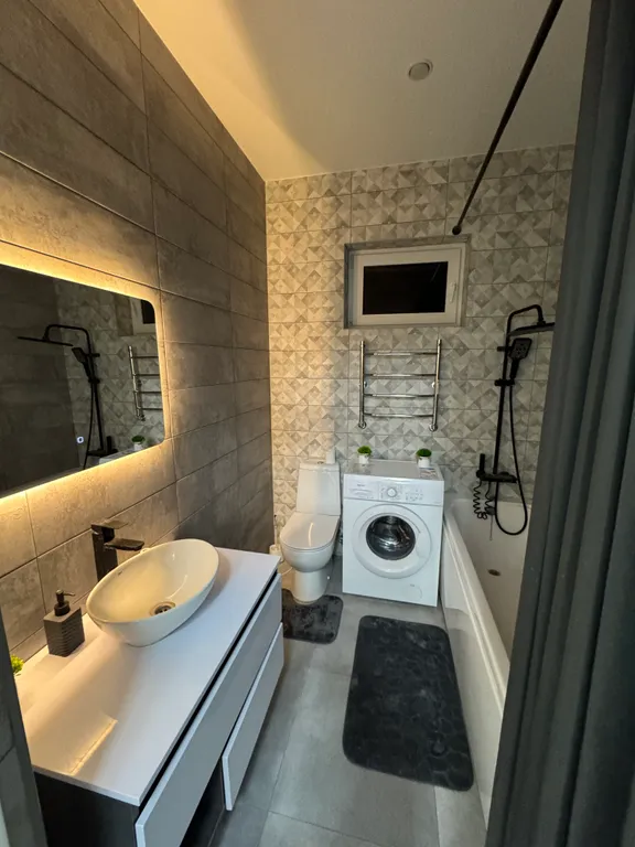 Новы дом у набережной