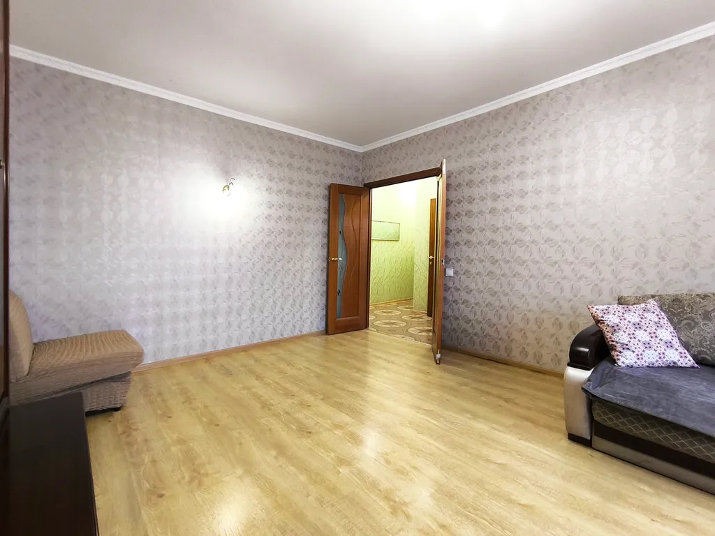 Просторная двухкомнатная квартира с балконом