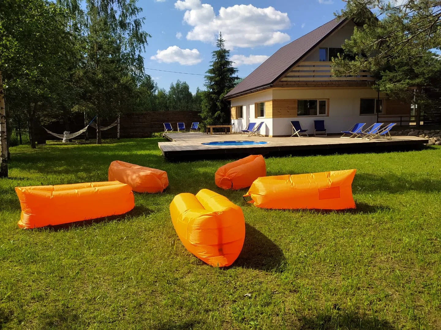 Частный дом посуточно, Валдай, деревня Станки, Дорожная улица, 4,  объявление 1136321 - Суточно.ру