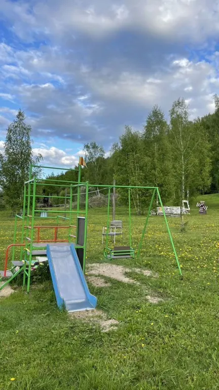 Домик на берегу Оки в сельской усадьбе Варежка