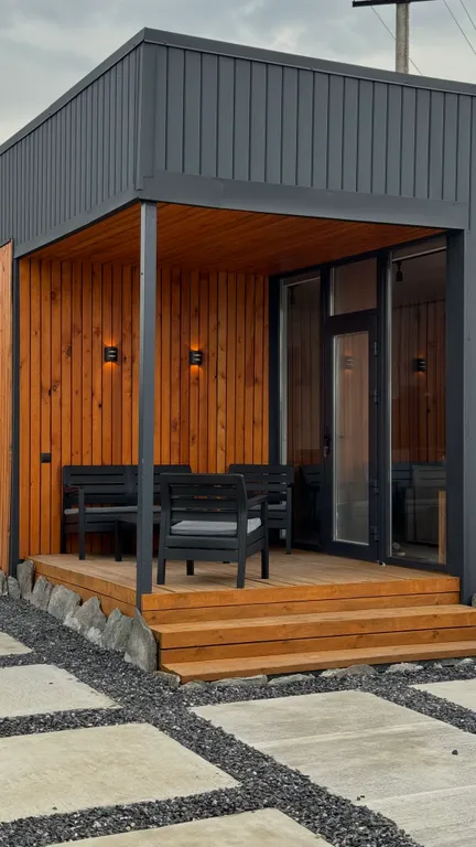 Дом с крытым бассейном