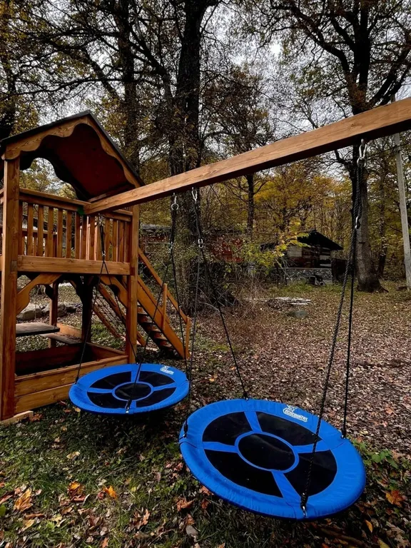 Премиальный гостевой дом в светлых тонах с видом на горы