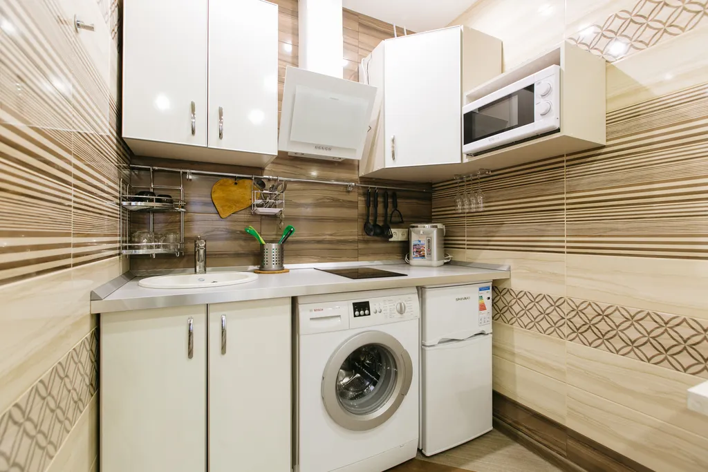 Двухкомнатная квартира-студия возле метро "Маршала Покрышкина"