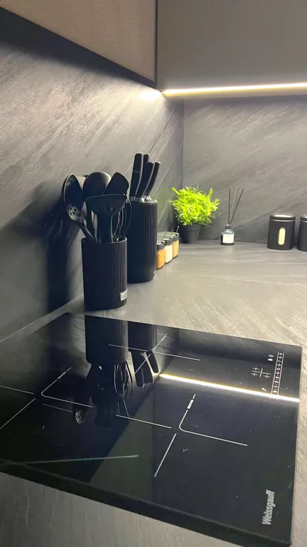 Дом в лесу с теплым бассейном и баней