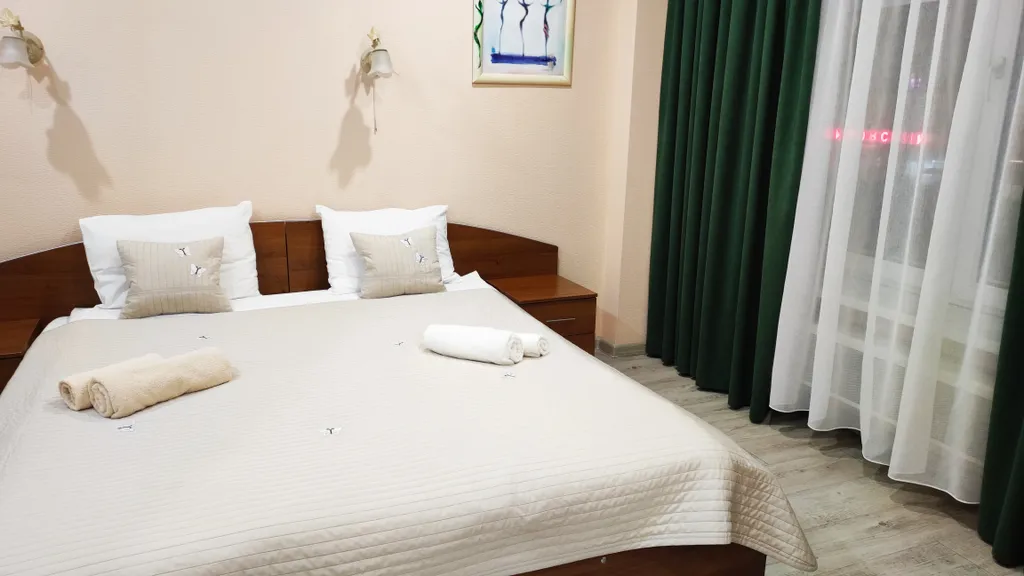 Квартира Квартира Улучшенный двухместный номер с дополнительным спальным местом — Екатеринбург