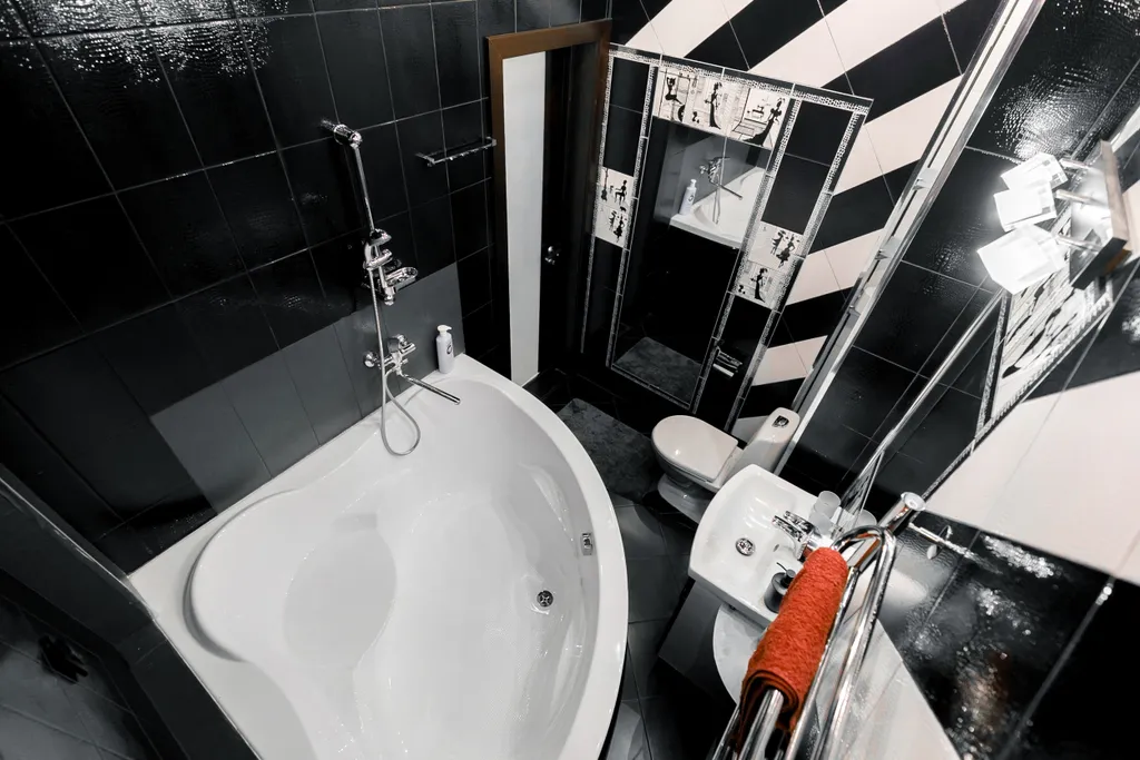 Дизайнерская студия в черно-белом стиле