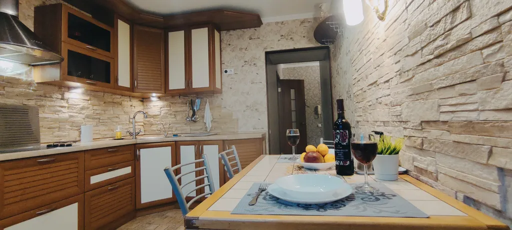 Большая и комфортная двухкомнатная квартира White Lodging