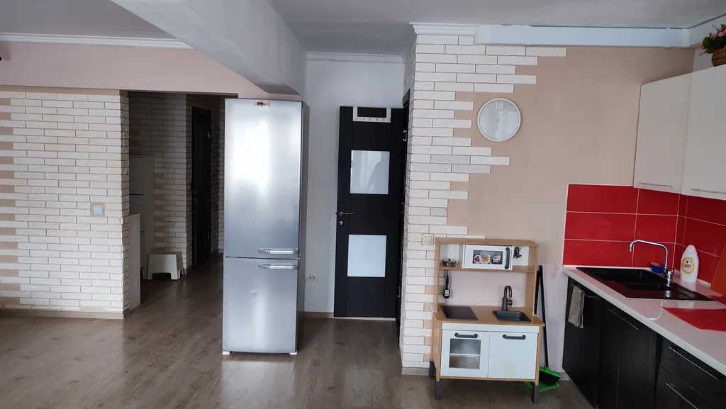 Просторные апартаменты: кухня-студия 30кв и 2 спальни