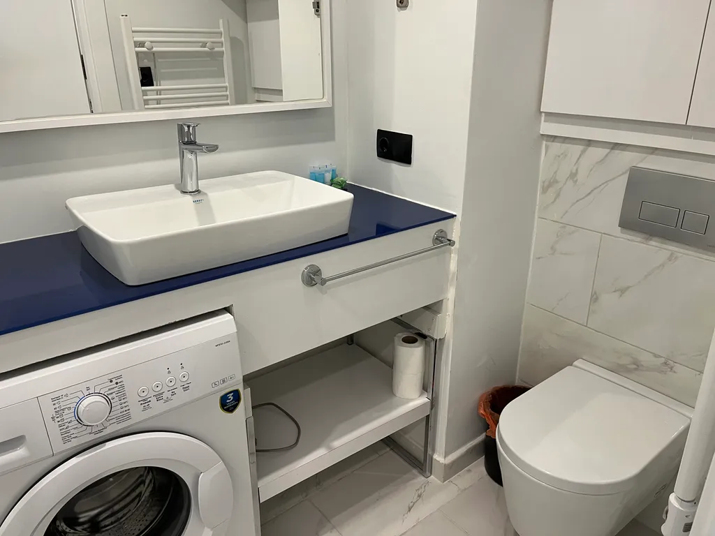 Студия на 1-й линии с видом на море в небоскребе Орби Сити