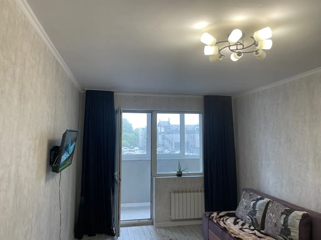 Хорошая квартира в новом доме близко к центру