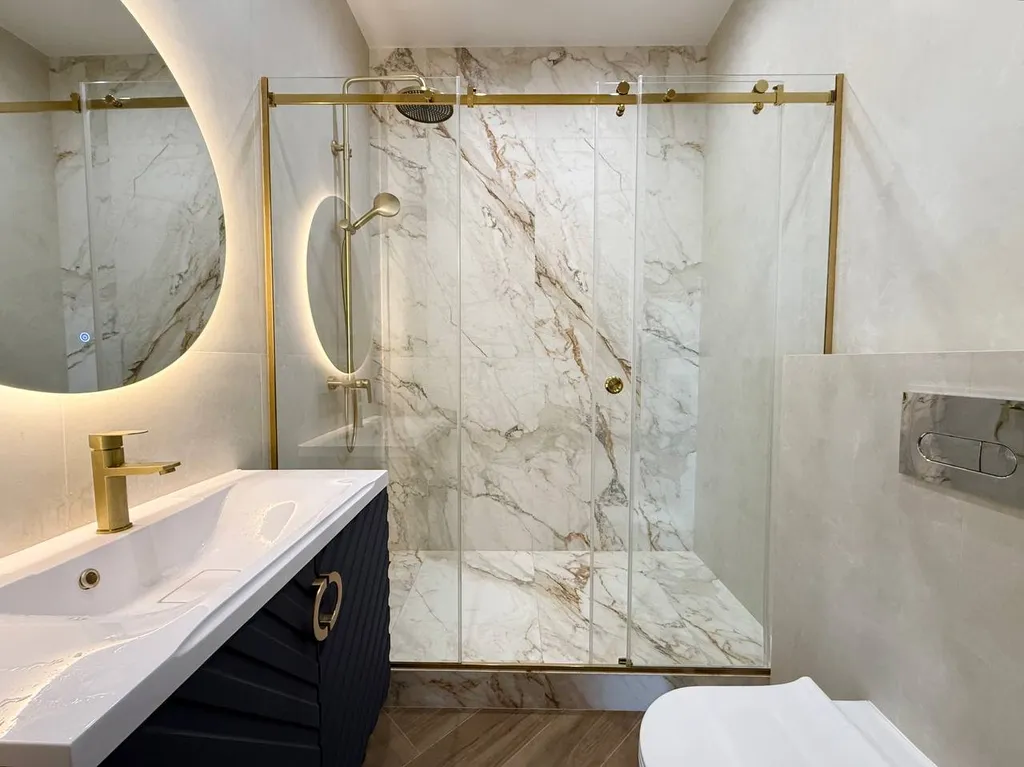 Загородный дом с большой террасой, кострищем и финской сауной