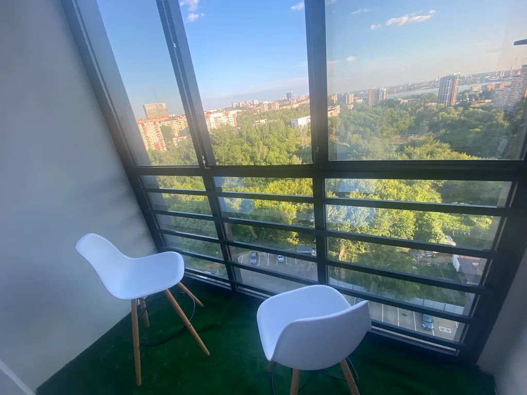 Я Живу с видом на пруд