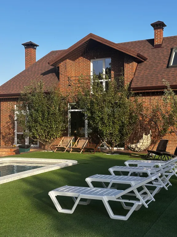 Villa Rai, уют и отдых в окружении дубового леса с теплым бассейном