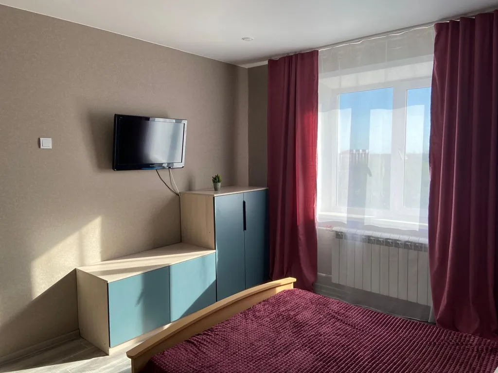 Двухкомнатная возле Зима-Лето