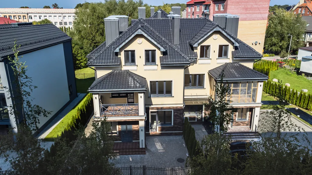 Апартамент балтатлантик в стиле кабинет