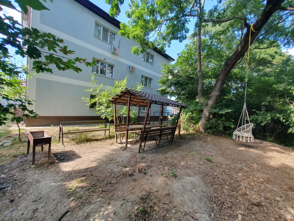 Квартира Квартира Уютная студия в тихом районе — Цемдолина