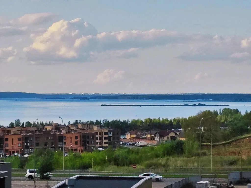 Видовая квартира в новом ЖК с шикарным видом на реку Кама