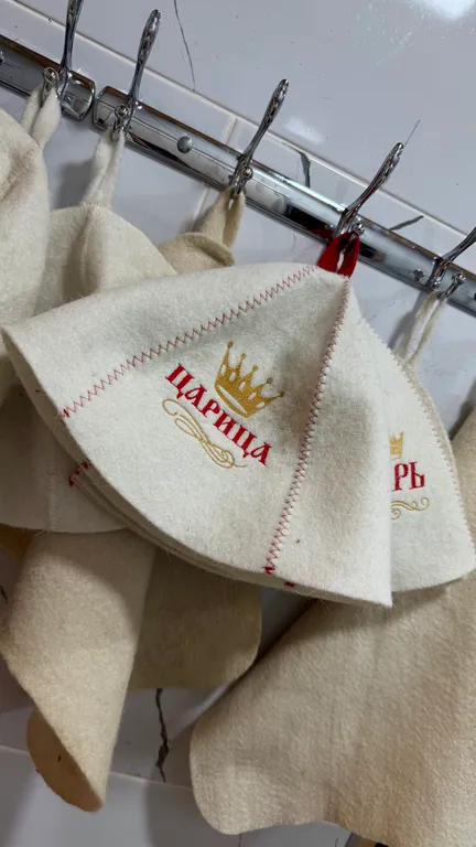 Дом с бассейном и баней