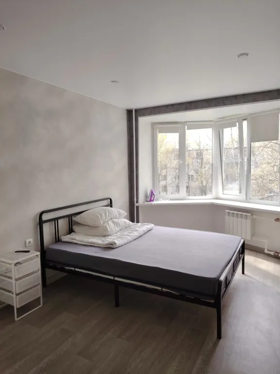 Квартира Двухкомнатная квартира, 3 отдельных кровати — Колпино