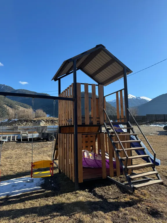 Барнхаус шикарным видом на горы