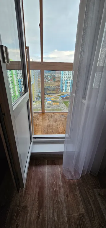 Современные трехкомнатные апартаменты на 14 этаже