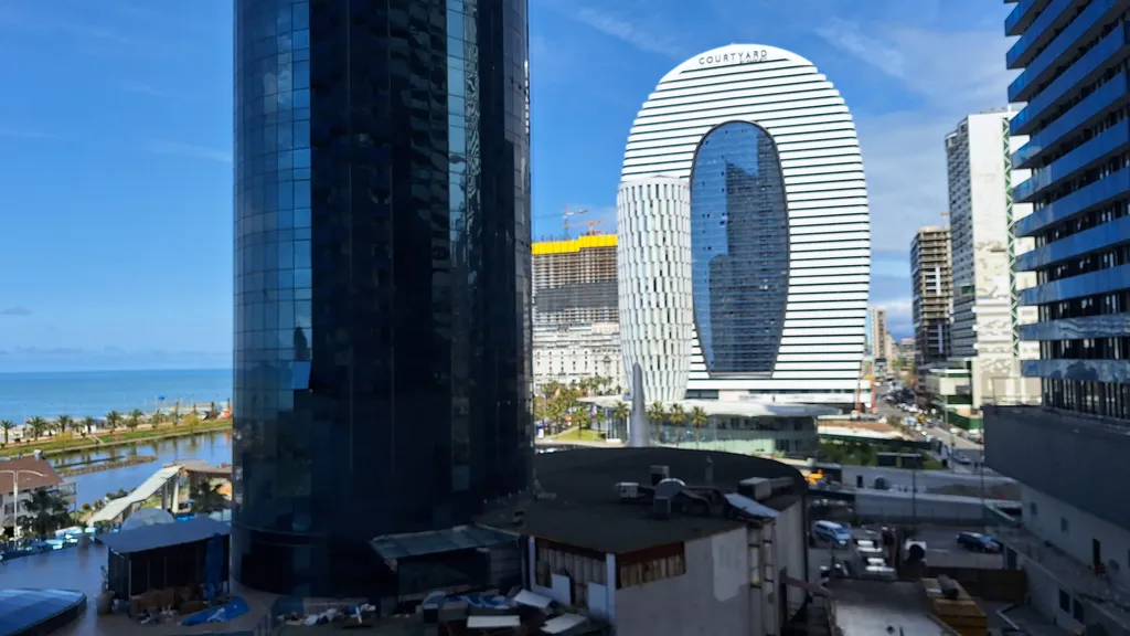 Orbi City - с видом на море