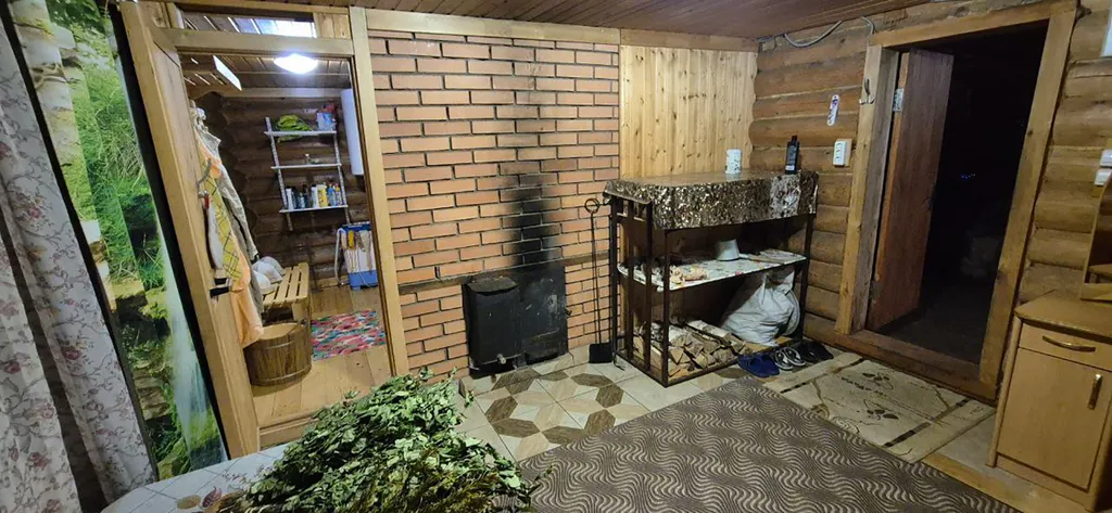 Дом с видом на горы и лес