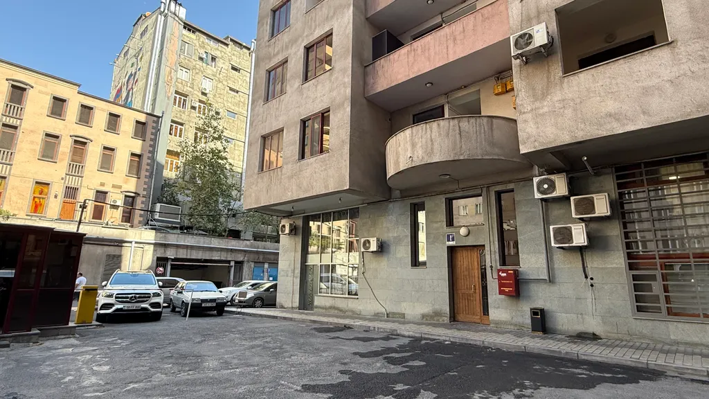 Апартамент с 2 спальнями, 2 санузлами и балконом на Северном пр