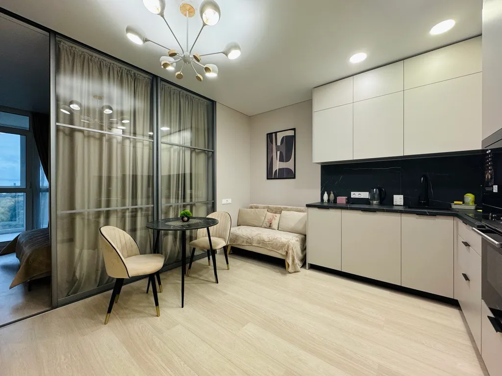 Изысканный апартамент с видом на парк Челюскинцев